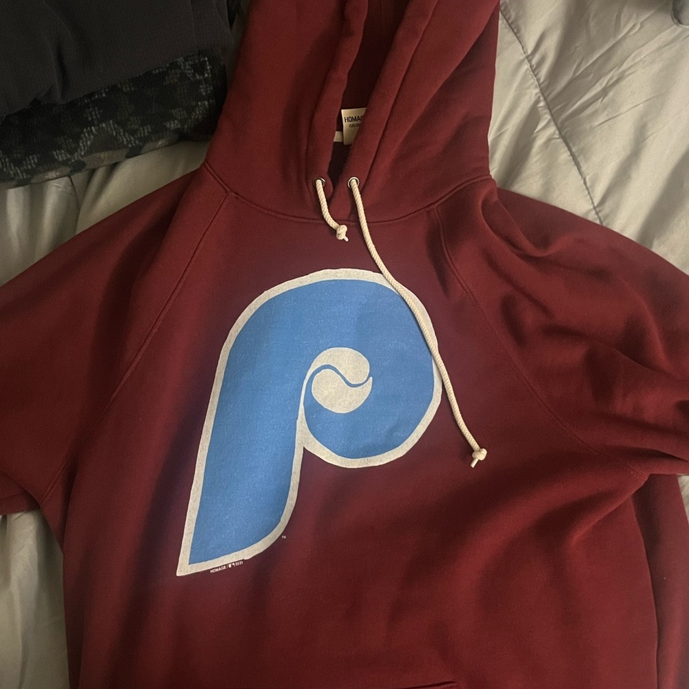 Beautiful NWOT Phillies Homage Sweatshirt, too small for me. Size medium